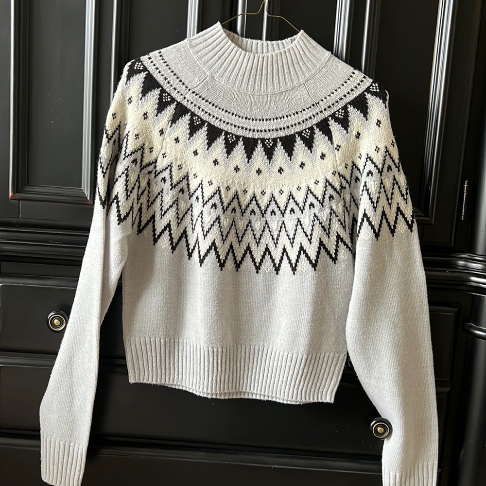 H&M Mockneck sweater size S